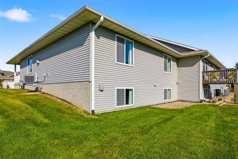 6371 Muirfield Drive SW Cedar Rapids IA 52404