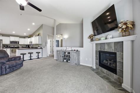 6371 Muirfield Drive SW Cedar Rapids IA 52404