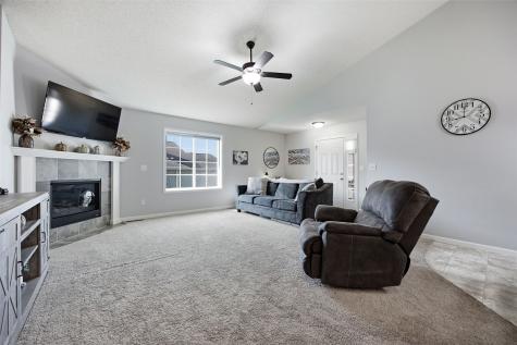 6371 Muirfield Drive SW Cedar Rapids IA 52404