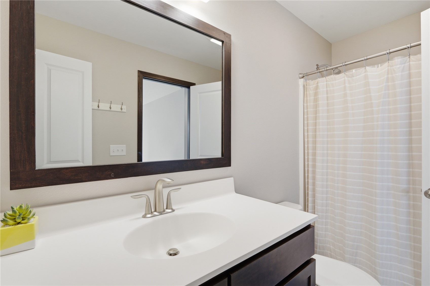 618 Doe Avenue Tiffin IA 52340