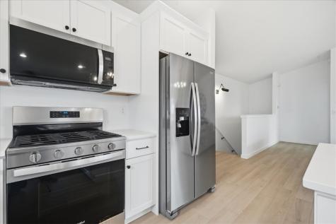 121 Hackberry Drive Palo IA 52324