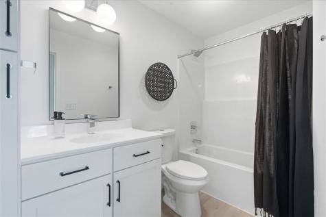 121 Hackberry Drive Palo IA 52324