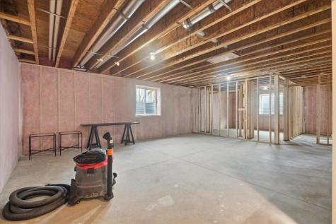 121 Hackberry Drive Palo IA 52324