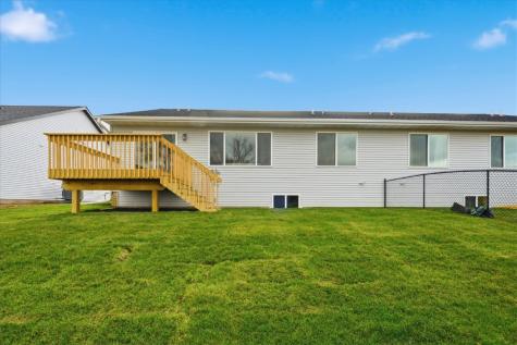 121 Hackberry Drive Palo IA 52324