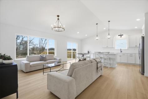 121 Hackberry Drive Palo IA 52324