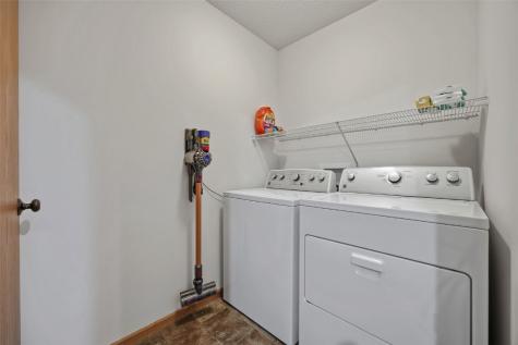 3555 Stoney Point Road Cedar Rapids IA 52404