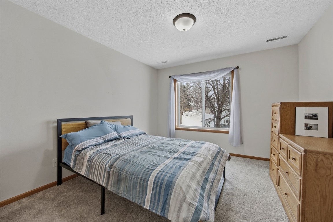 3555 Stoney Point Road Cedar Rapids IA 52404