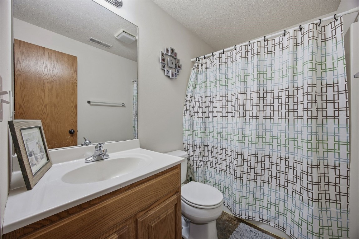 3555 Stoney Point Road Cedar Rapids IA 52404