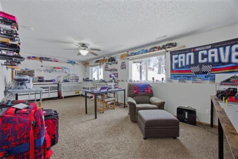 3555 Stoney Point Road Cedar Rapids IA 52404