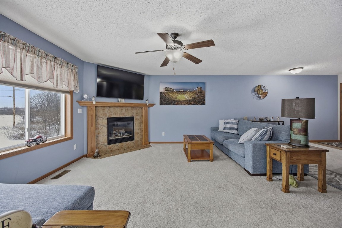3555 Stoney Point Road Cedar Rapids IA 52404