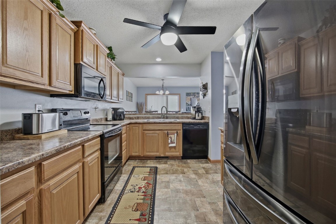 3555 Stoney Point Road Cedar Rapids IA 52404