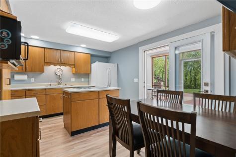 10611 Hawks Haven Road Cedar Rapids IA 52411