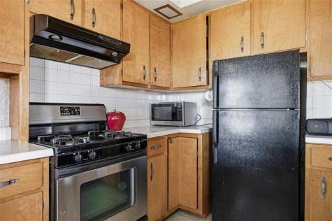 1981 White Oak Avenue Solon IA 52333