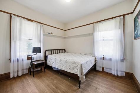 1981 White Oak Avenue Solon IA 52333