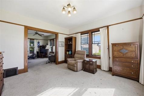 1981 White Oak Avenue Solon IA 52333