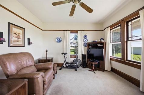 1981 White Oak Avenue Solon IA 52333