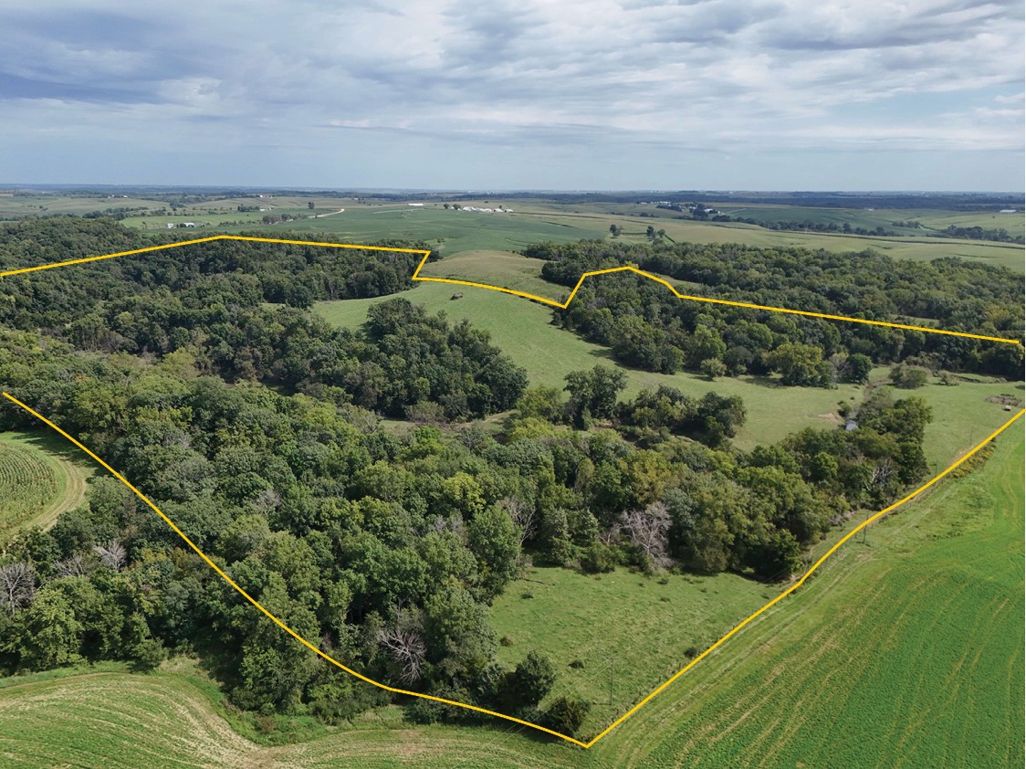 Bluebird Road Cascade IA 52033