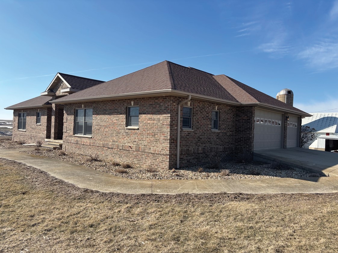 2583 245th Street Delhi IA 52223
