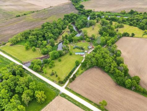 2924 York Avenue Coggon IA 58221