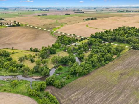 2924 York Avenue Coggon IA 58221