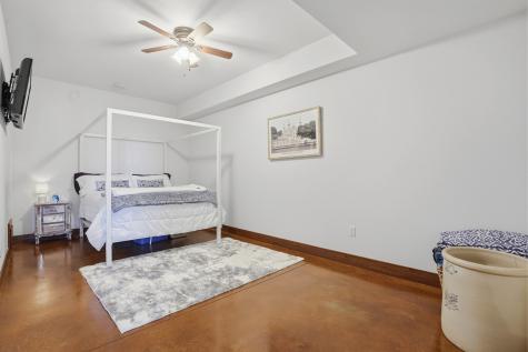 886 Henik Road Mt Vernon IA 52314