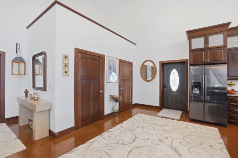 886 Henik Road Mt Vernon IA 52314