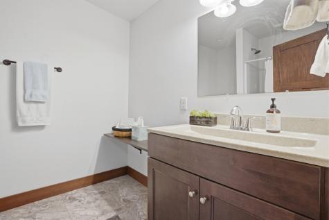 886 Henik Road Mt Vernon IA 52314