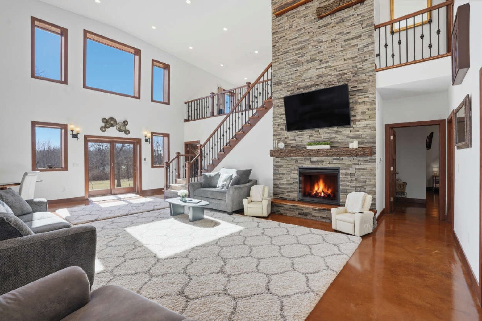 886 Henik Road Mt Vernon IA 52314