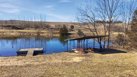 886 Henik Road Mt Vernon IA 52314