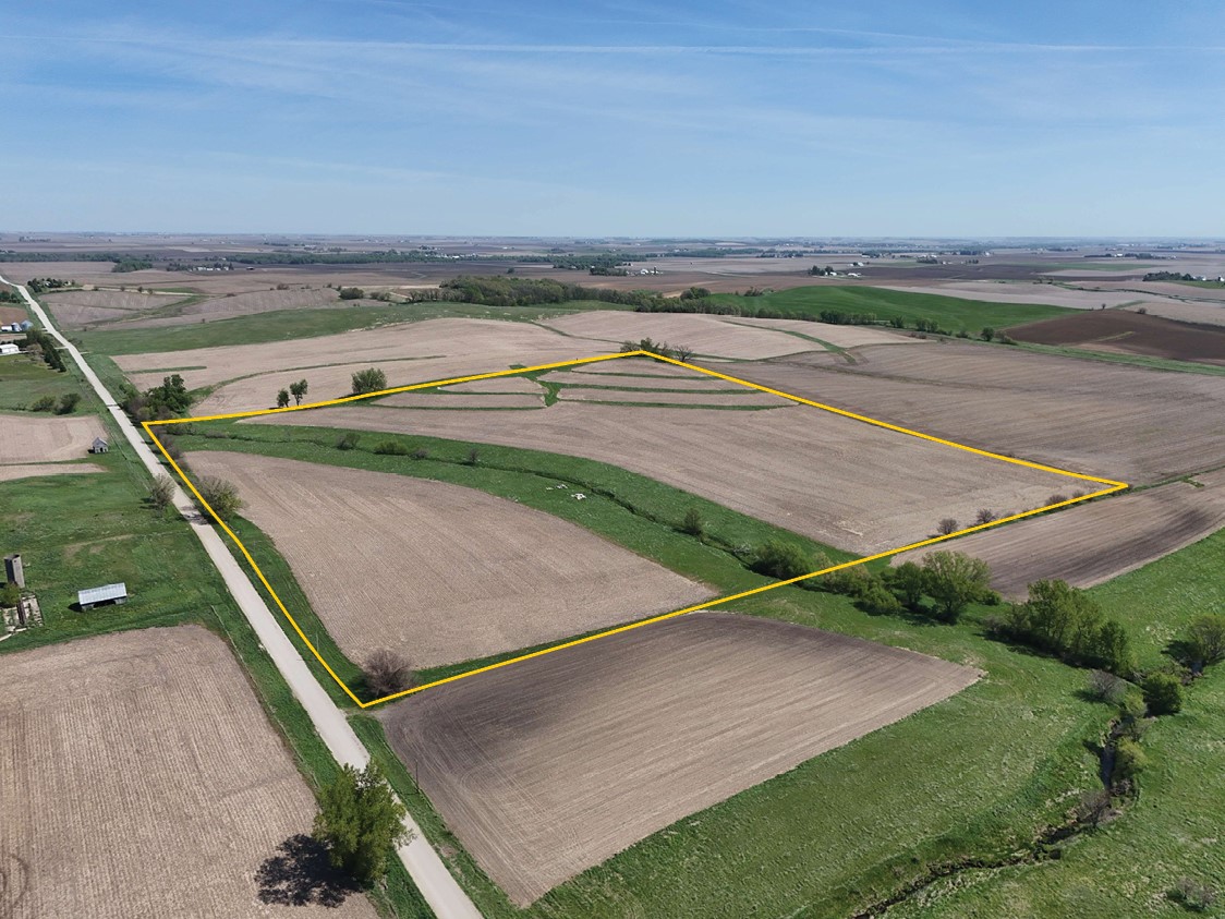 Benton-iowa Road & P Avenue Marengo IA 52301