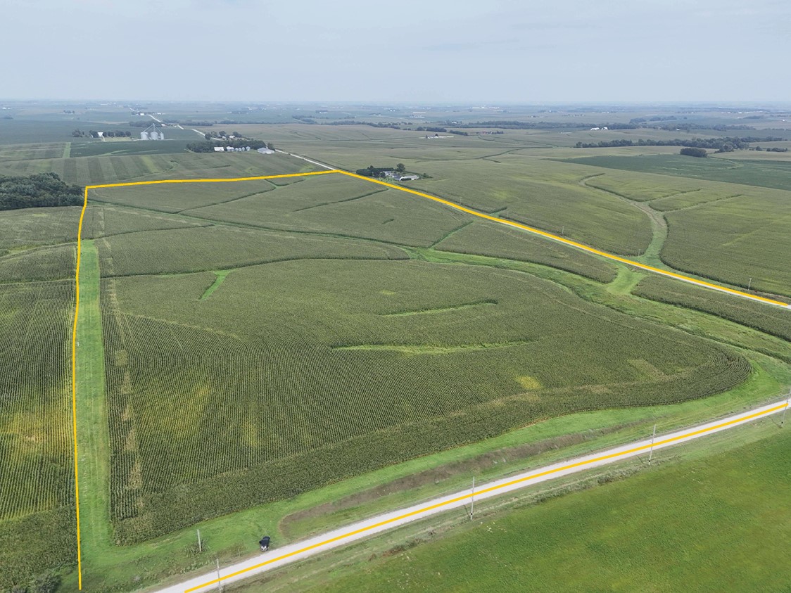 Bay Circle Nichols IA 52766