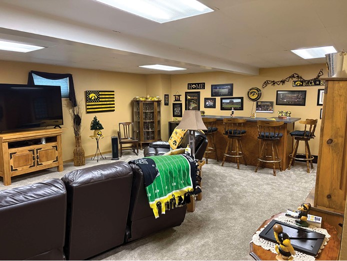 8406 110th Avenue Wyoming IA 52362