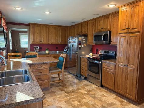 8406 110th Avenue Wyoming IA 52362