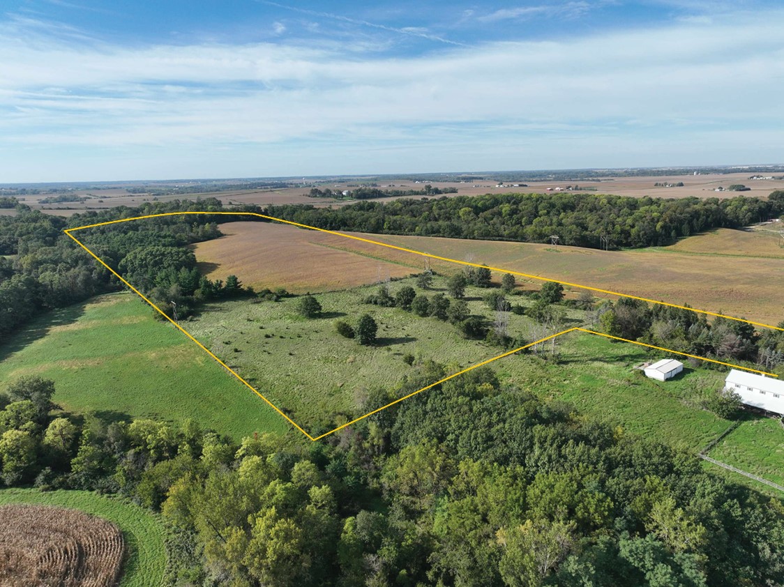 Klouda Road Ely IA 52227