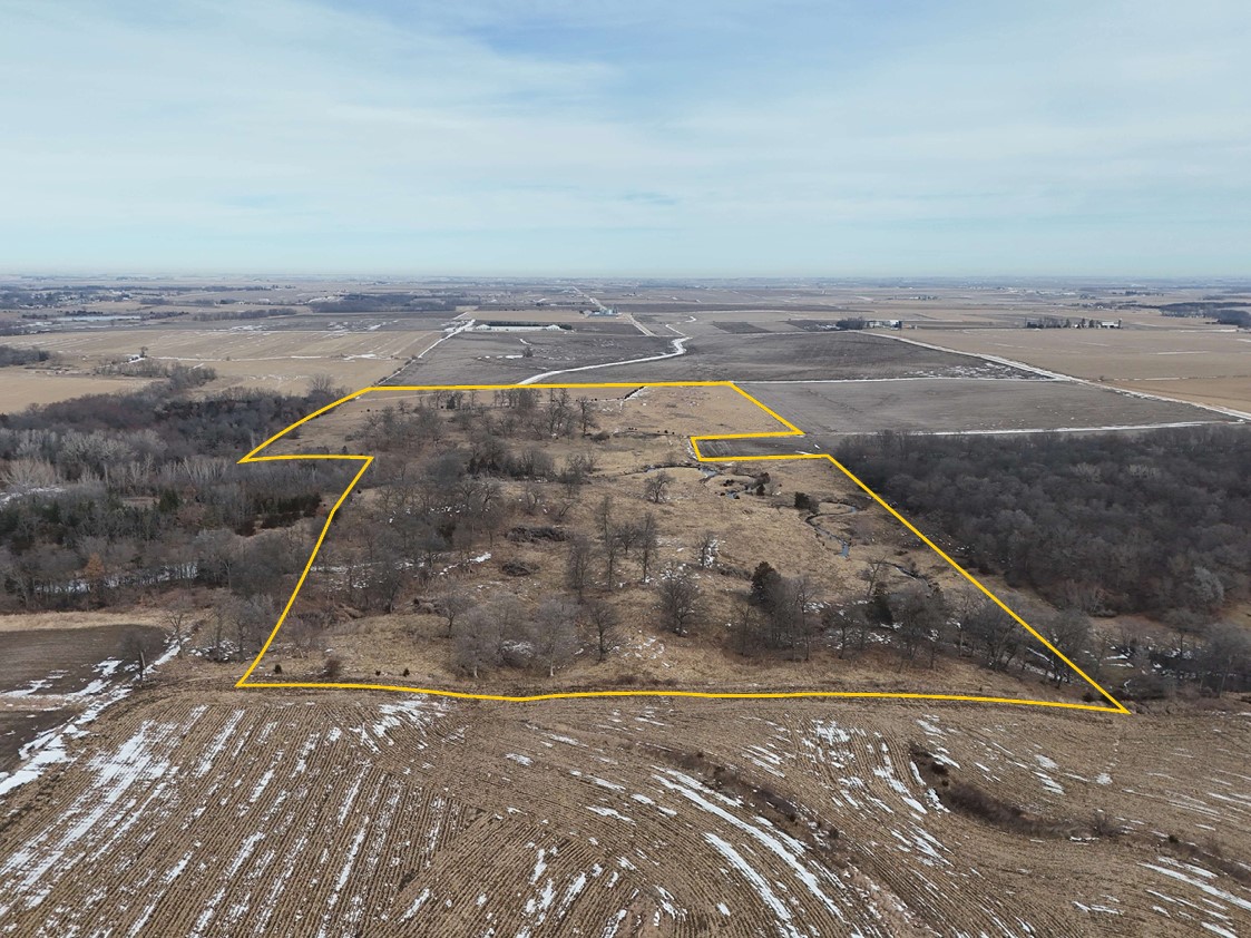 245TH Avenue Delhi IA 52223