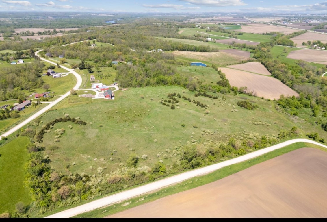 Ashlock/quail Ridge Road Center Point IA 52213