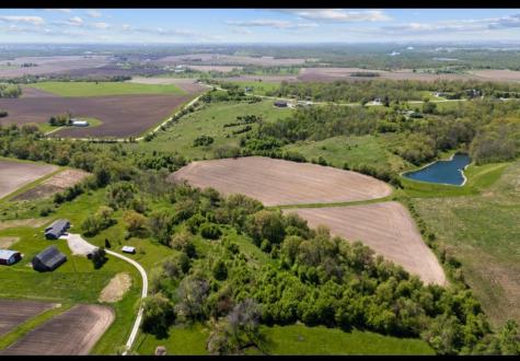Ashlock/quail Ridge Road Center Point IA 52213