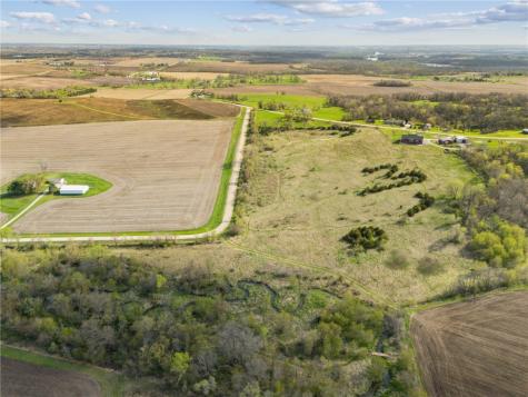 Ashlock/quail Ridge Road Center Point IA 52213