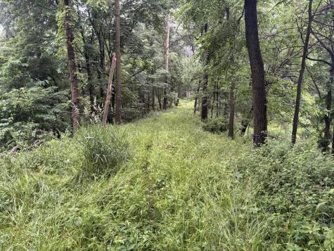 Roling Road Worthington IA 52078