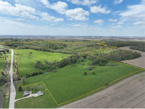 22009 Stone Bridge Road Monticello IA 52310
