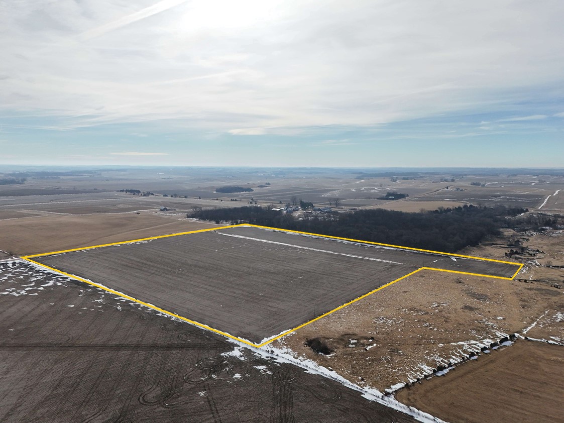 245TH Avenue Delhi IA 52223