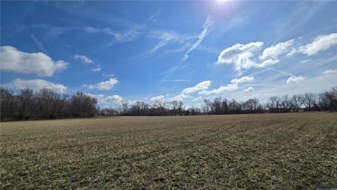 31 Acres N Center Point Road Center Point IA 52213