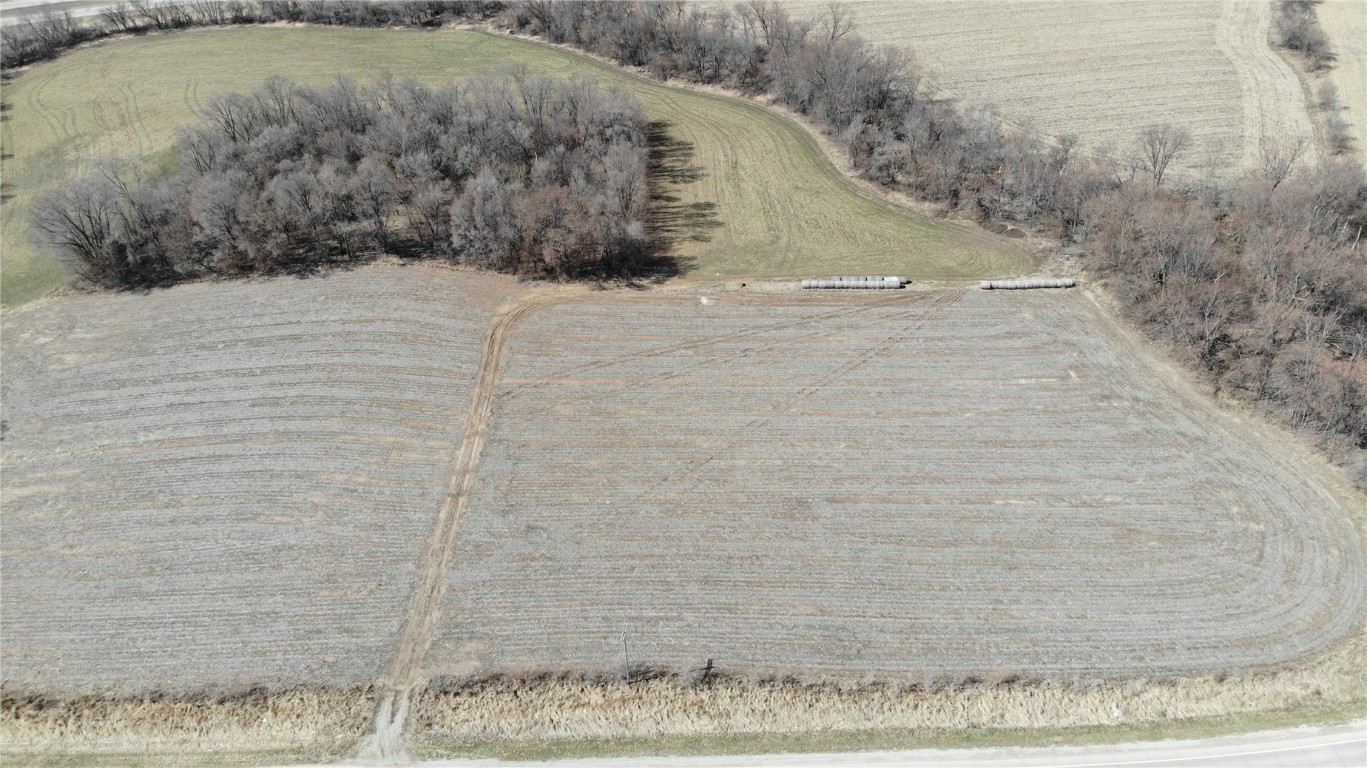 31 Acres N Center Point Road Center Point IA 52213
