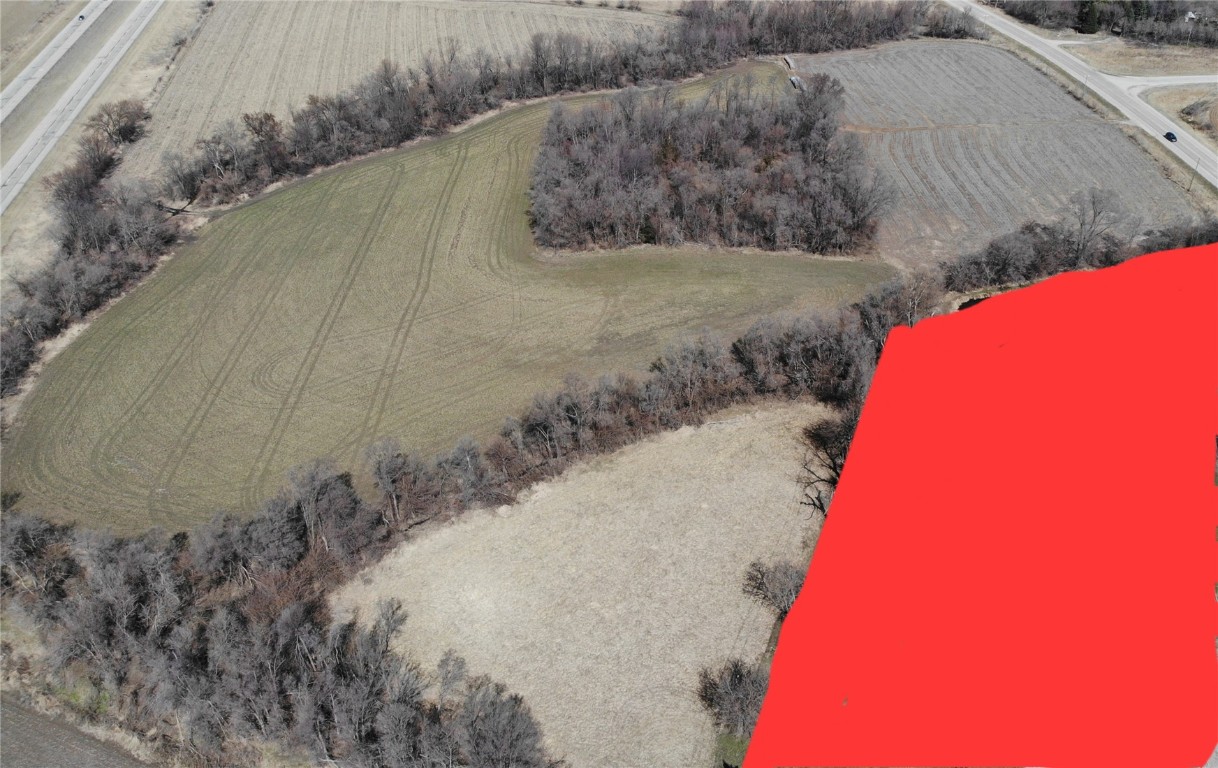 31 Acres N Center Point Road Center Point IA 52213