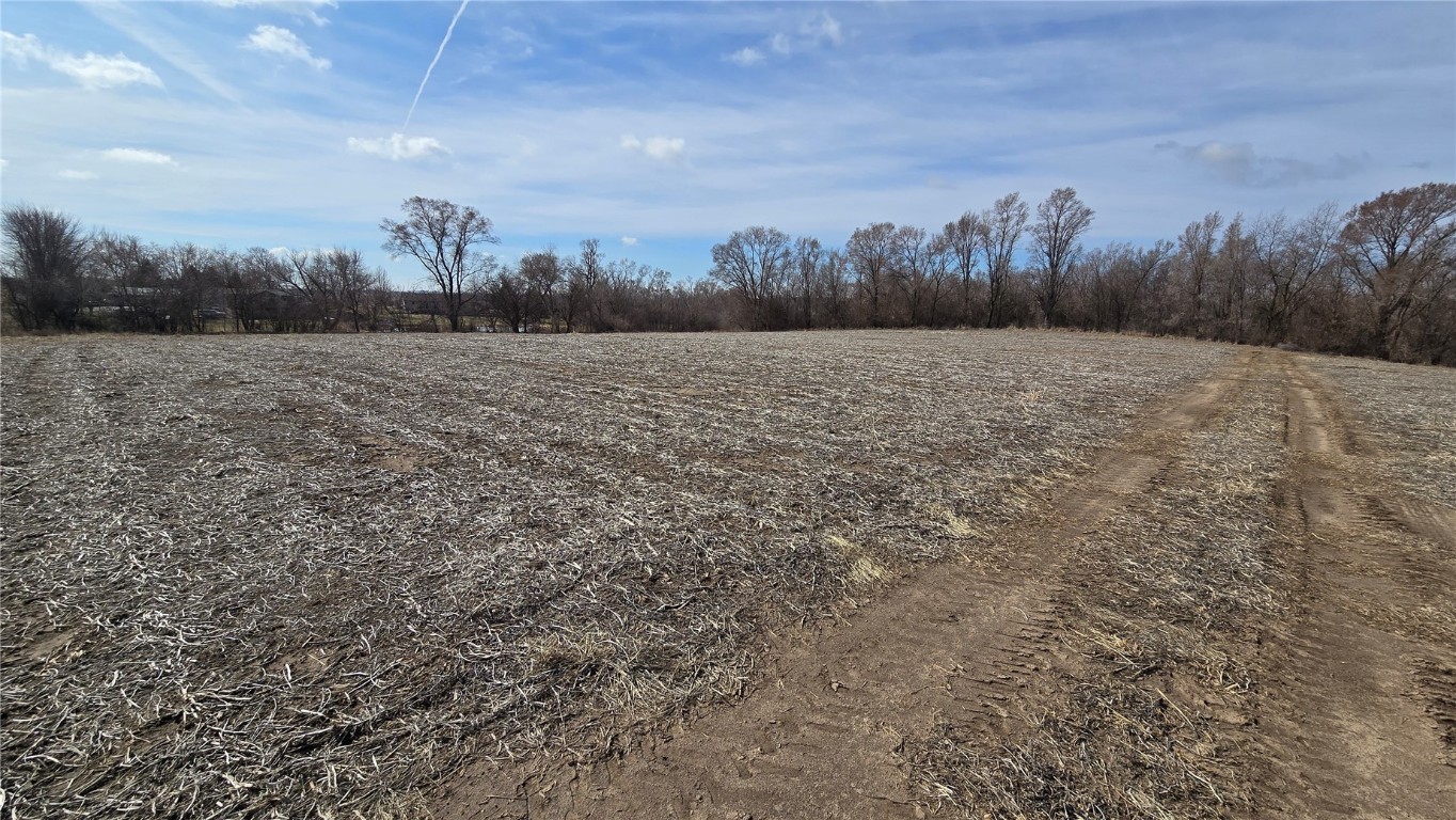 31 Acres N Center Point Road Center Point IA 52213