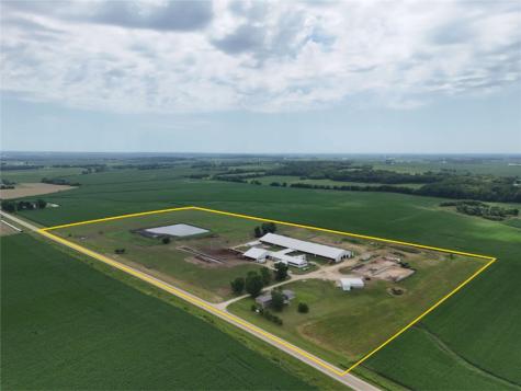 1350 Waubeek Road Central City IA 52214