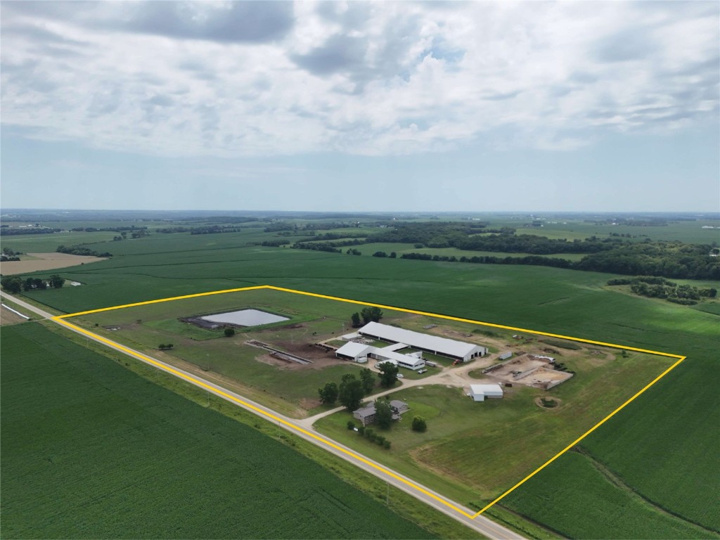 1350 Waubeek Road Central City IA 52214