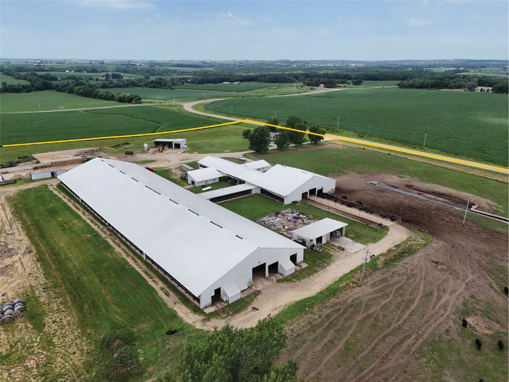 1350 Waubeek Road Central City IA 52214