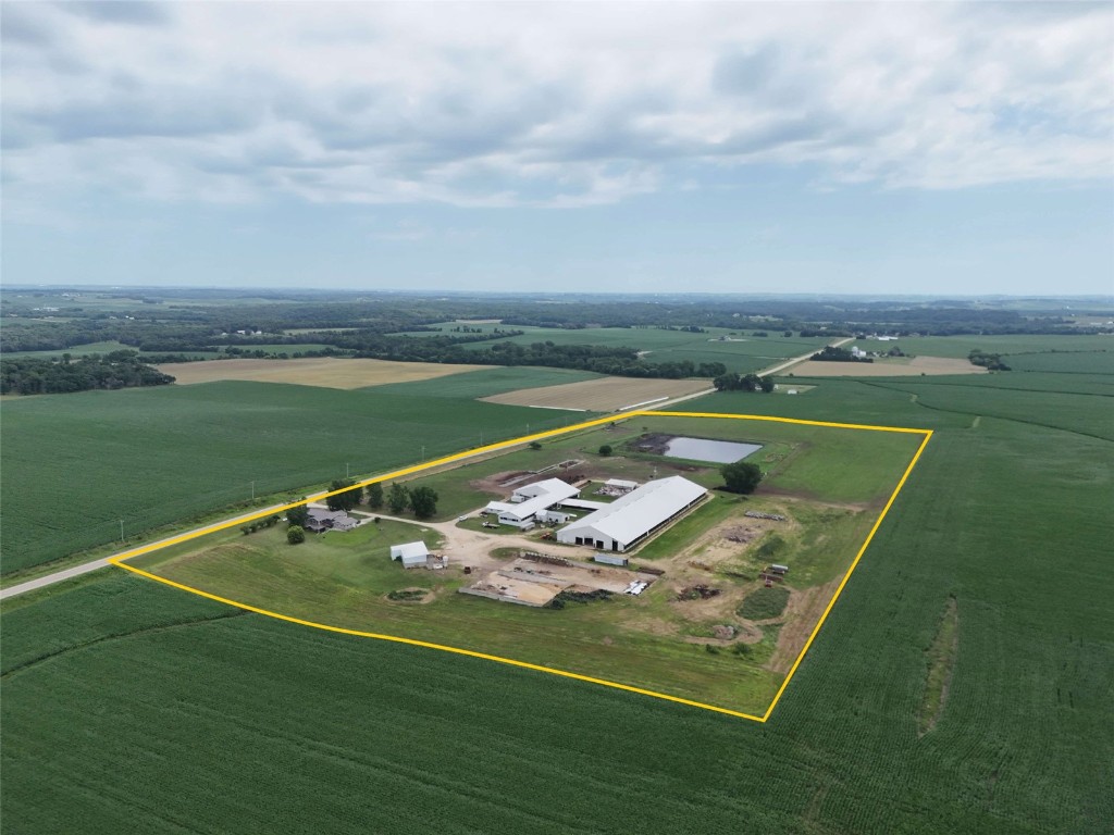 1350 Waubeek Road Central City IA 52214