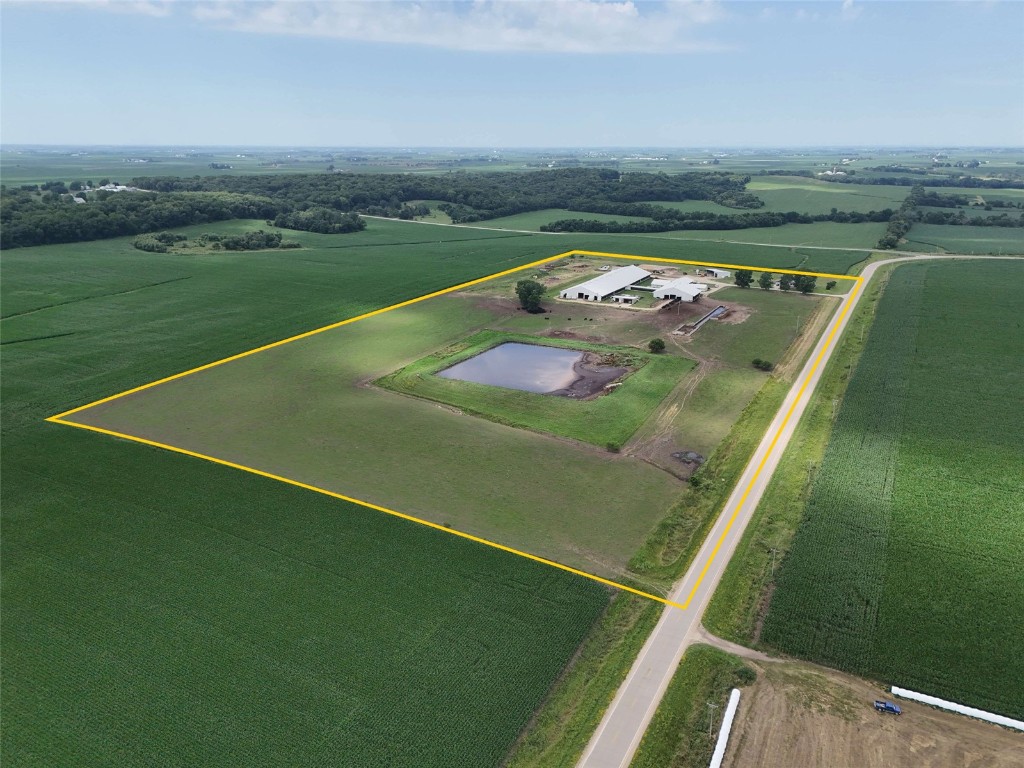 1350 Waubeek Road Central City IA 52214